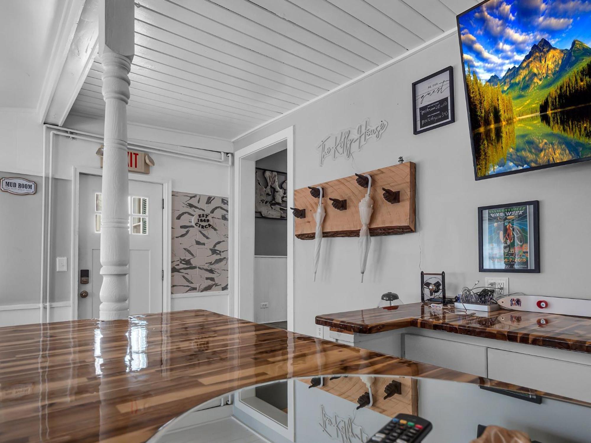 The Kelly House - 4 Bedroom Historic Lodge - Downtown Ellicottville Extérieur photo